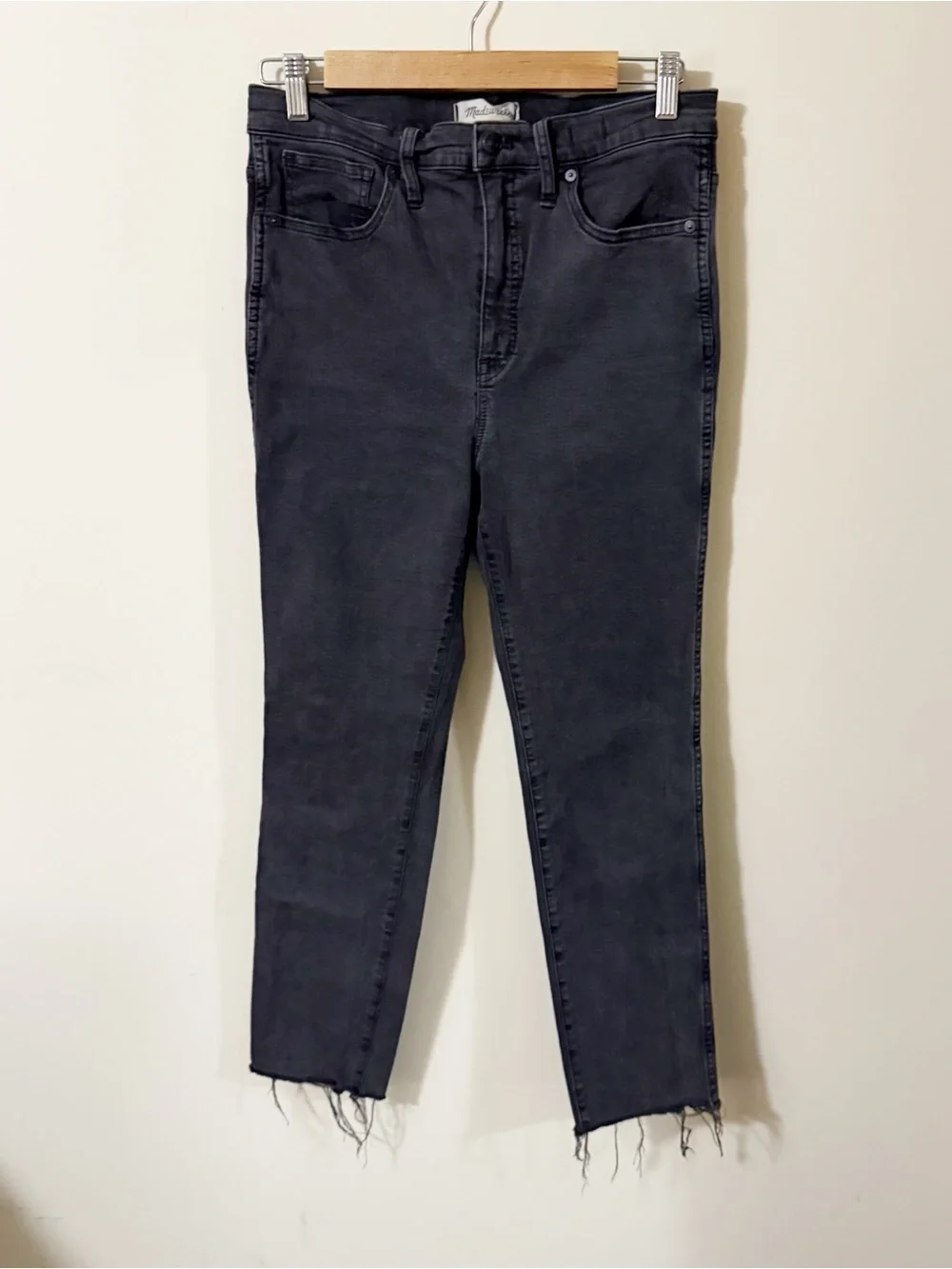 Madewell Black Stovepipe Raw Hem Size 29 Womens Jeans